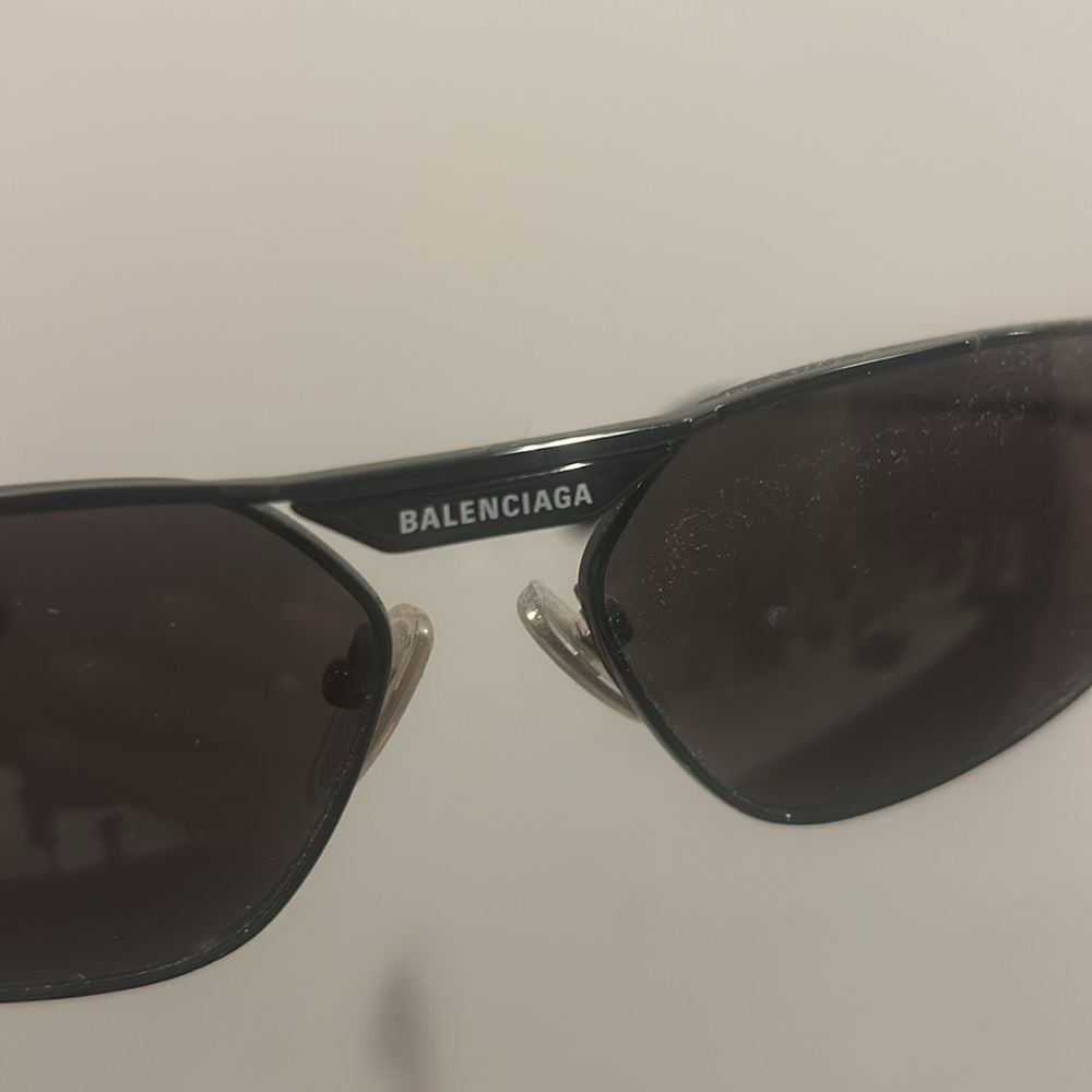 Balenciaga sunglasses - Picture 2 of 5